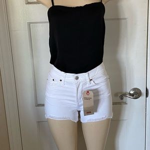 NWT - Levi’s High Rise Shorts - Size 27